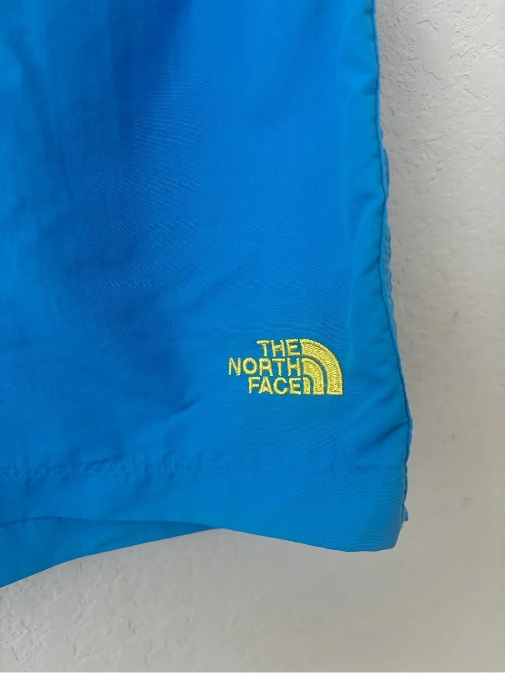 The North Face Vibrant Blue Outdoor Shorts size Medium